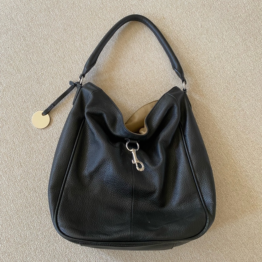 LACOSTE BLACK LEATHER SHOULDER BAG
